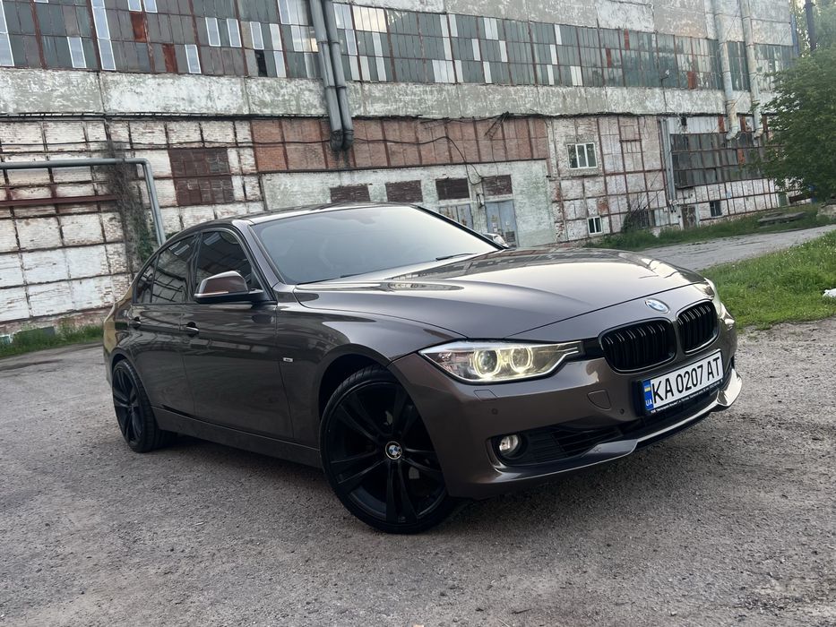 BMW F 30 Офіційний автомобіль