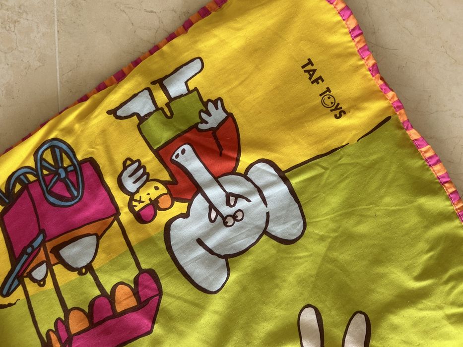 Mata Taf Toys do zabawy 110x140 cm duża