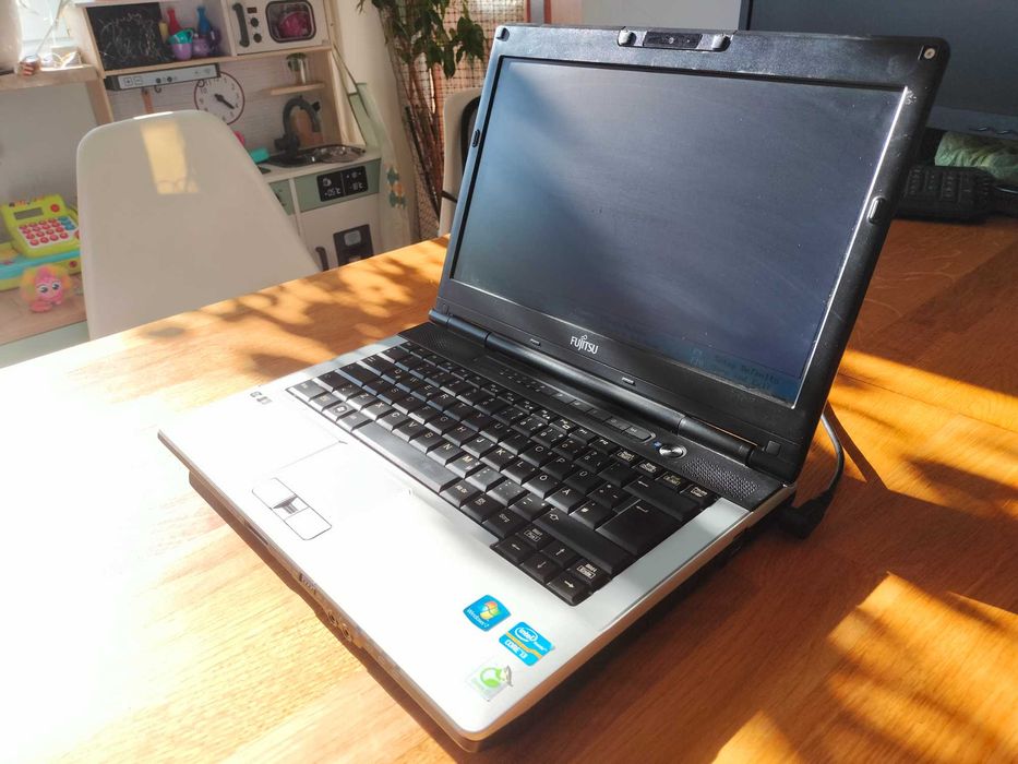 Fujitsu Lifebook  s751 DSBW102307 intel core i3 działajacy brak dysku