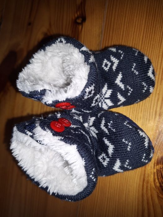 Buciki ocieplane dla niemowlaka
