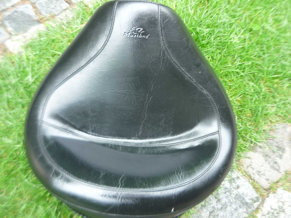 Kanapa Mustang YamahaXV-1900 Midnigh-Star.