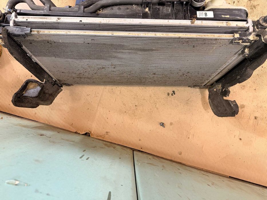 Chłodnice wentylatory Yaris Cross hybryda