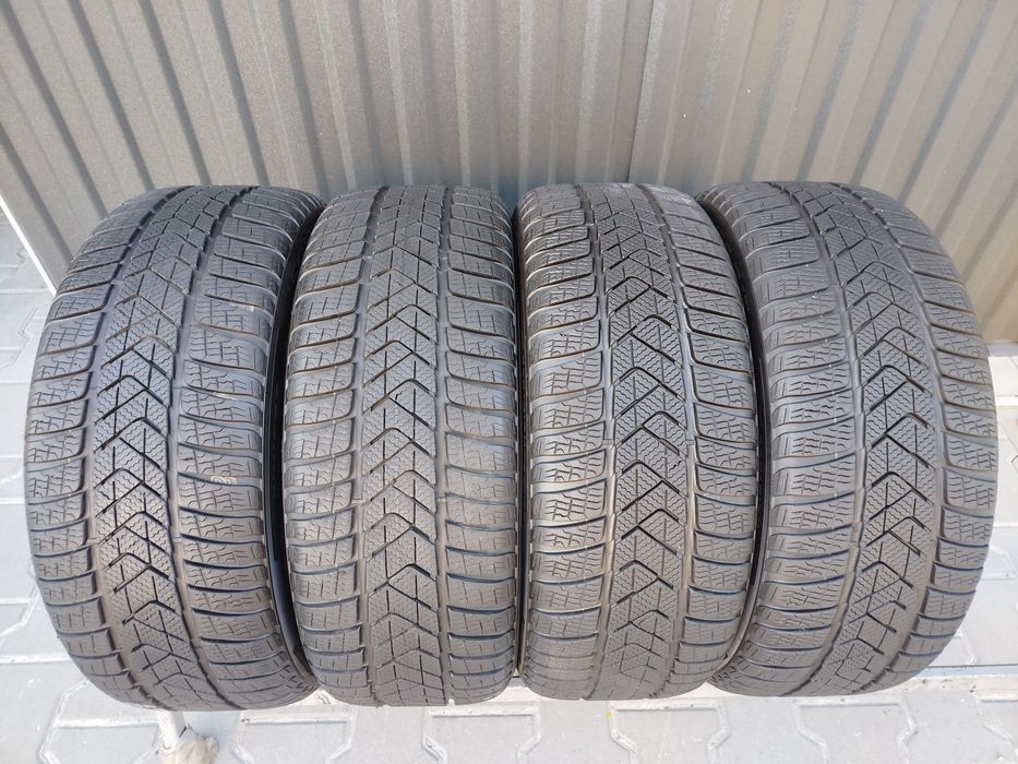 Резина зимова. 225/50 R17 Pirelli Sottozero 3 MO