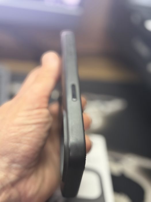 Чохол для IPhone 15 Pro Quad Lock