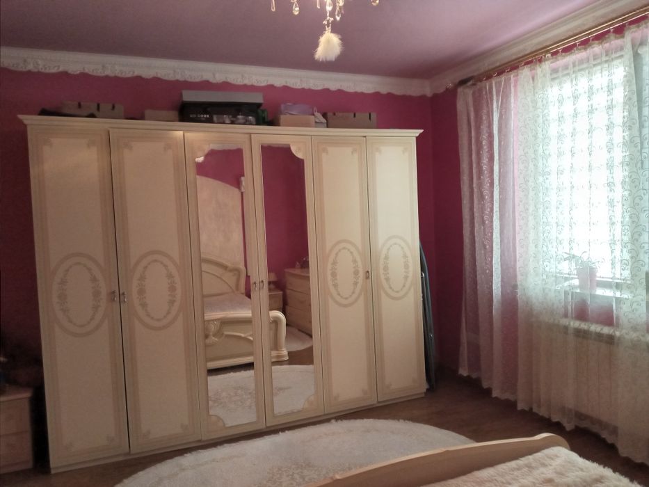 Продам новий будинок в хорошому стані