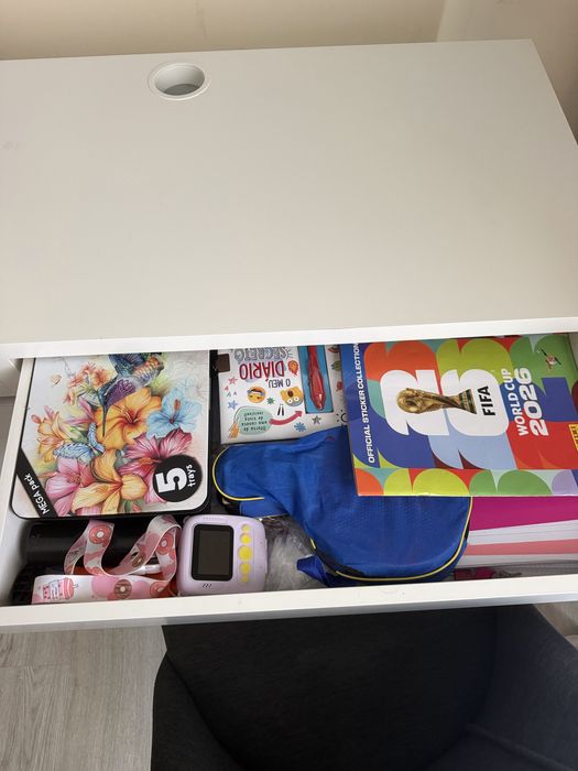 Secretaria + cadeira