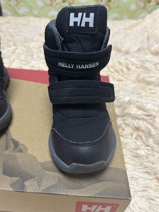 Продам децкую обувь