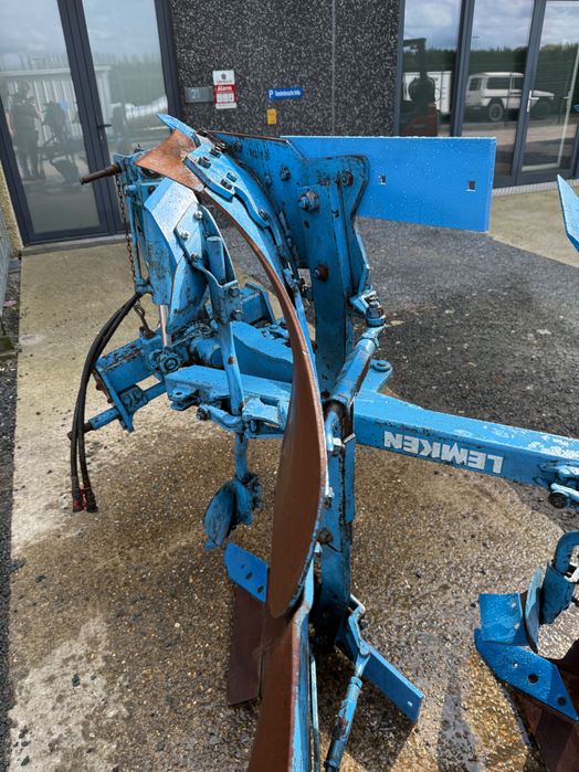 Плуг Lemken Opal 090/Kverneland