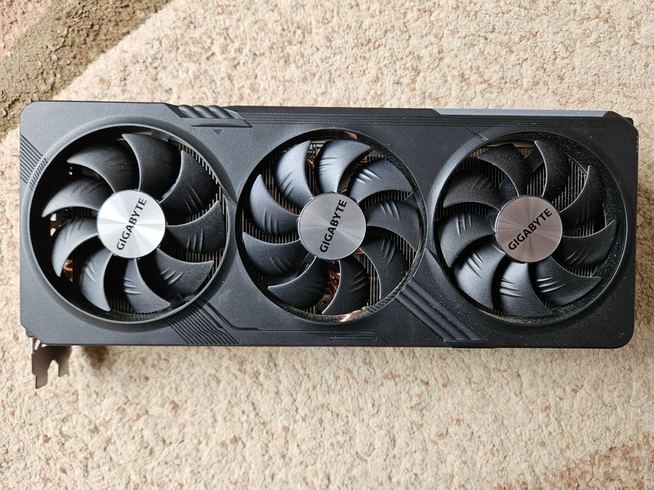 Karta graficzna Radeon RX 7700 XT 12GB