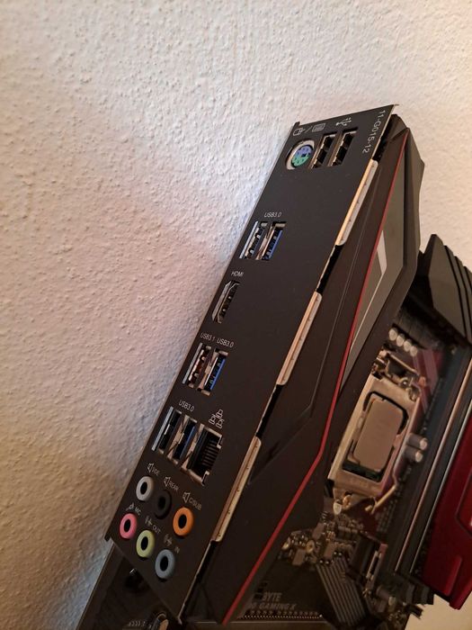 Bundle i5-8600K / Board Gigabyte Z390 Gaming X / 8GB DDR4 Ripjaws V