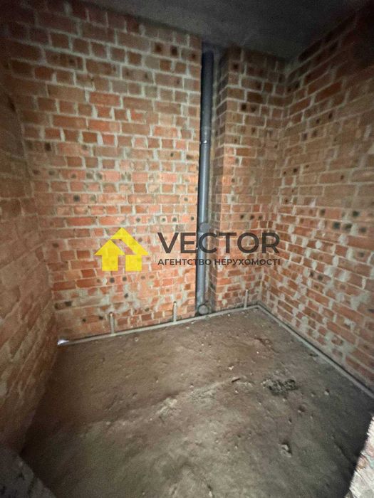 Однокімнатна квартира у цегляній новобудові, індив. опалення!