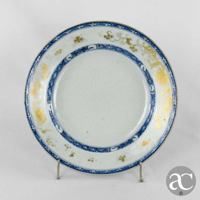 Par Pratos porcelana da China “bianco sopra bianco” Qianlong séc XVIII
