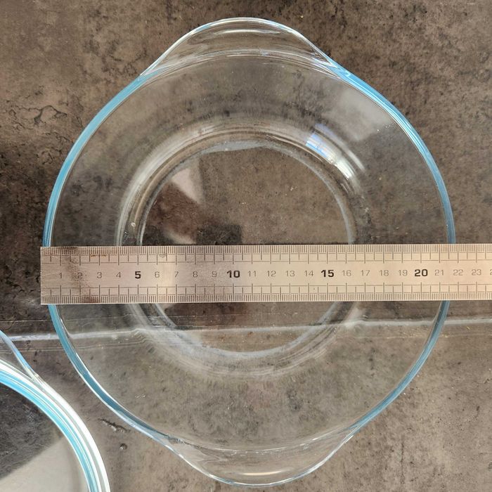 Tigela de vidro com tampa 22cm