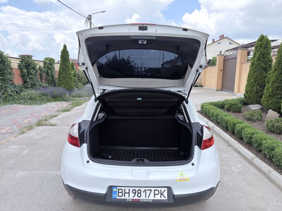 Renault  Megane 2013г.1.5 TDI АКПП