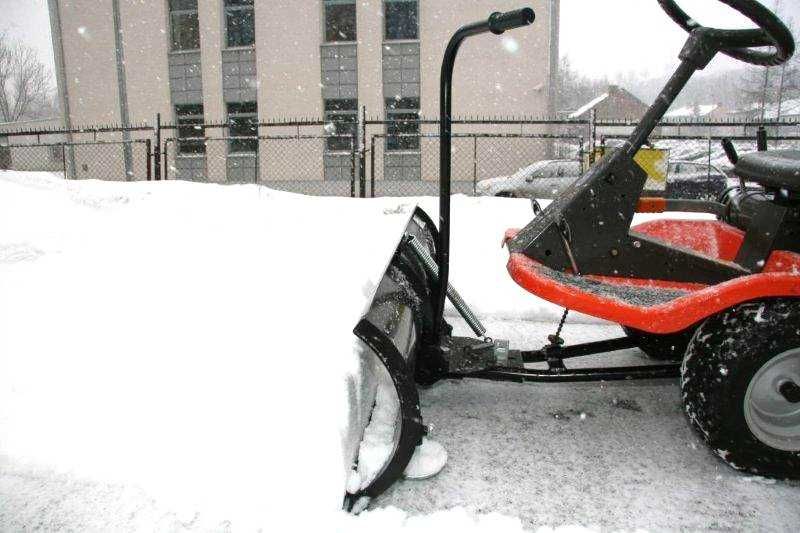 Traktorek odśnieżarka kosiarka Husqvarna RIDER 16 Moc 15.5 kM /od ręki