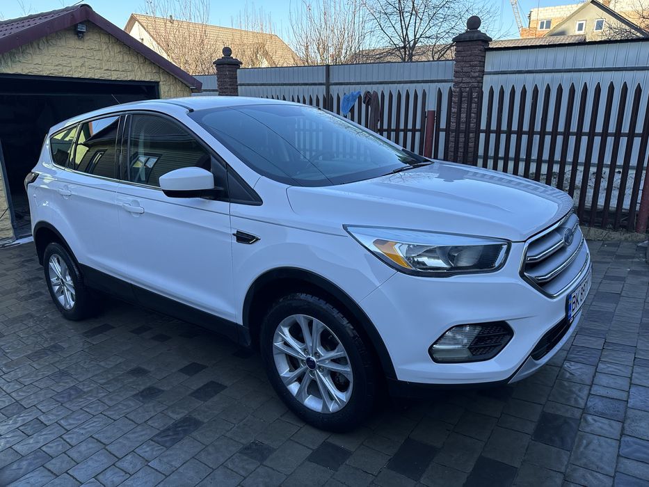 Ford Escape 2017 автомат 1,5 без ДТП