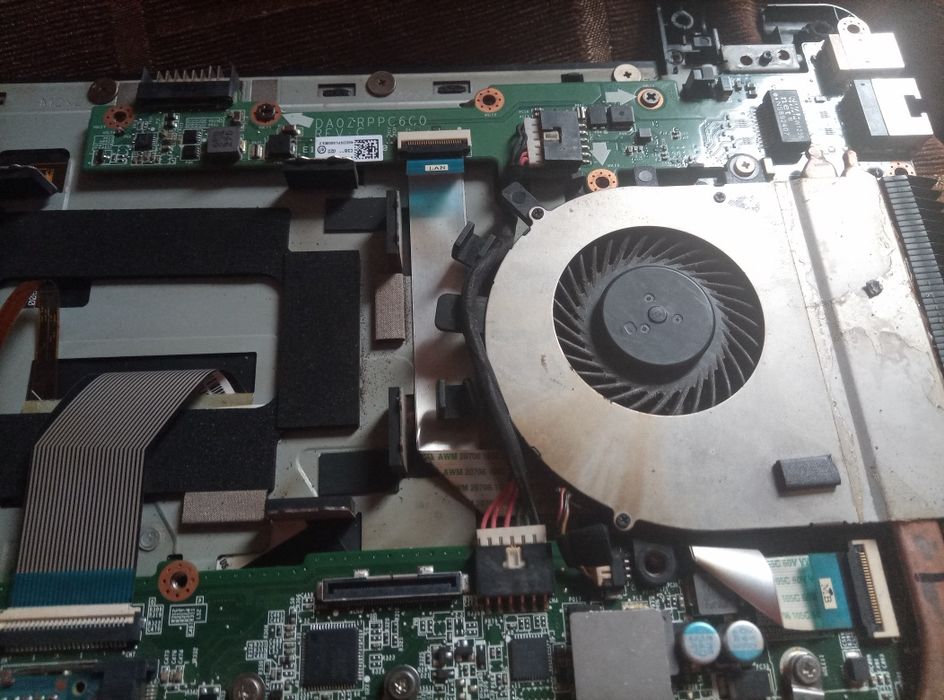 Acer Aspire V5-551 (AMD A6 + Radeon) — 2012 р.