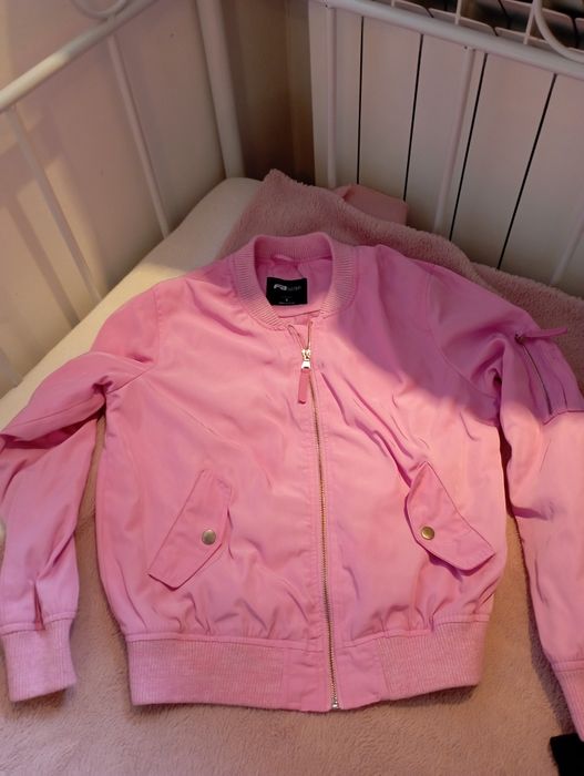 Paczka ubrań rozmiar S sztuk 8. Cena za wszystko