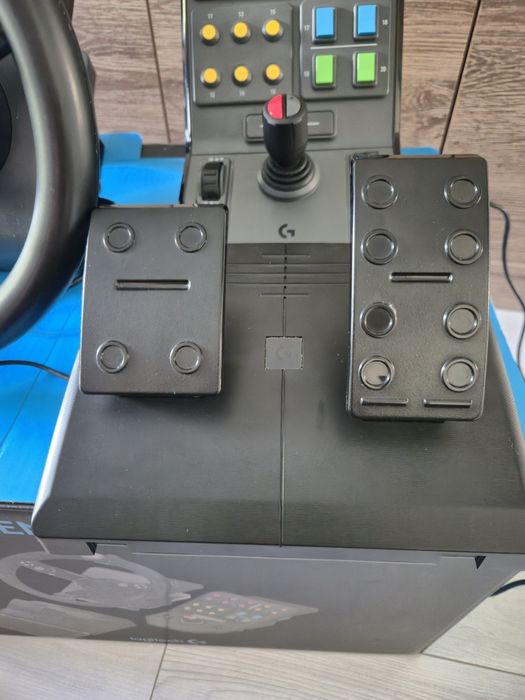 Kierownica panel sterujący logitech saitek farm