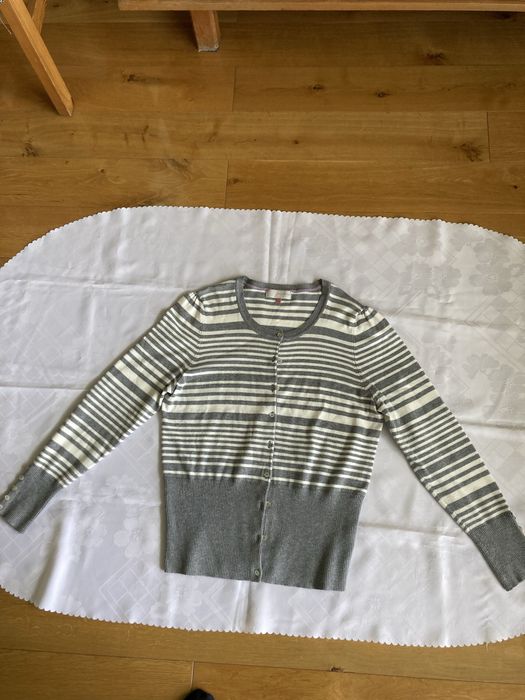 Sweterek w padki szaro-biale