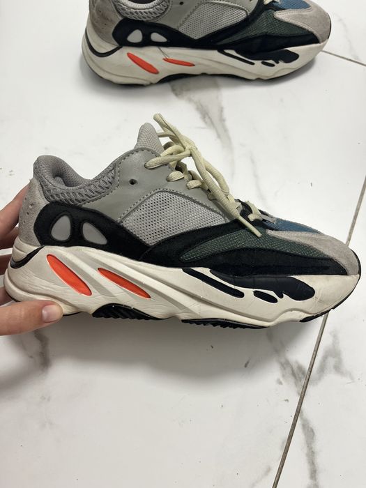 Кросівки кросовки adidas yeezy boost 700