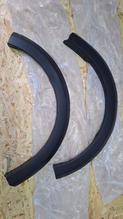 Накладка крила молдинг Dacia Sandero Stepway