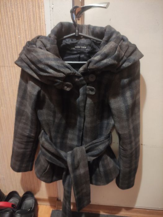 Пальто фірми zara.