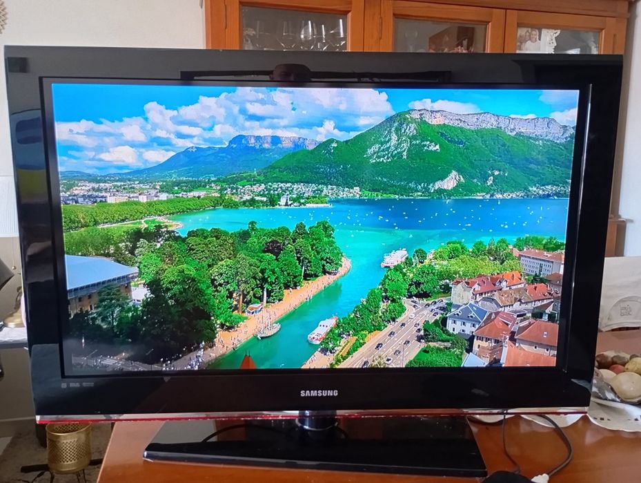 Televisão Samsung  LCD de 40 Polegadas