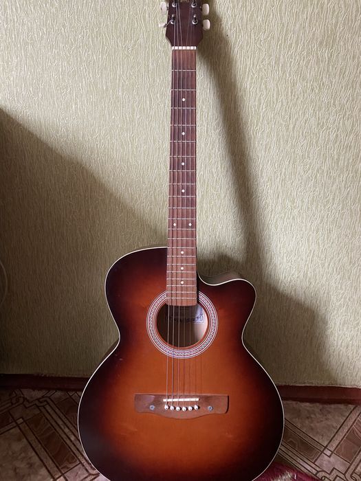 Продам гітару RENOME