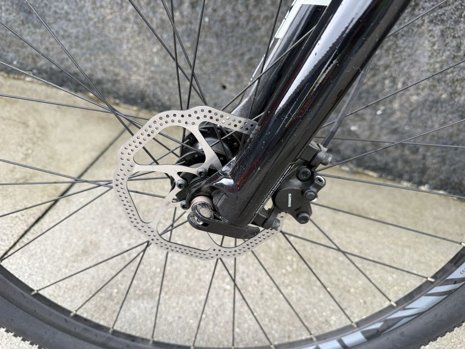 Bicicleta em carbono nova