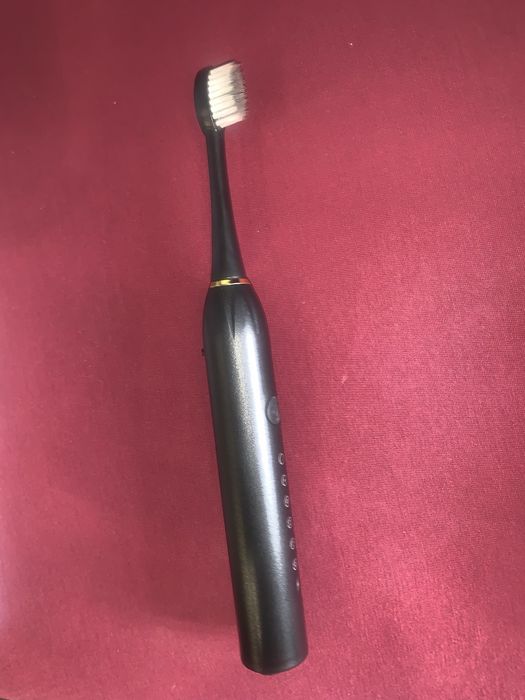 Зубная щетка электрическая БУ