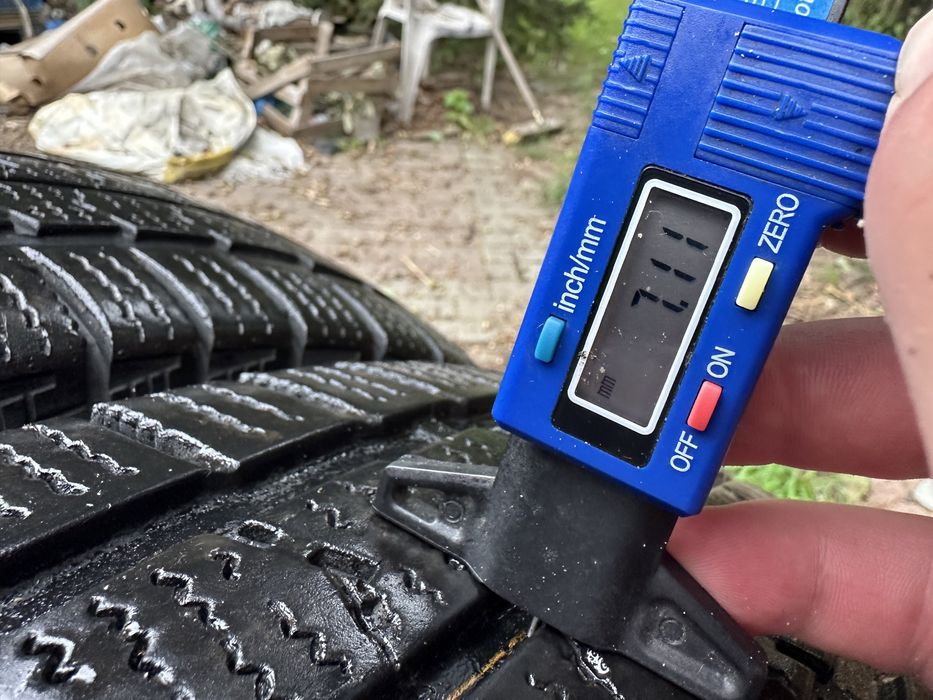 Шини зима 25 рік 225/75 R16c Nexen резина на бус