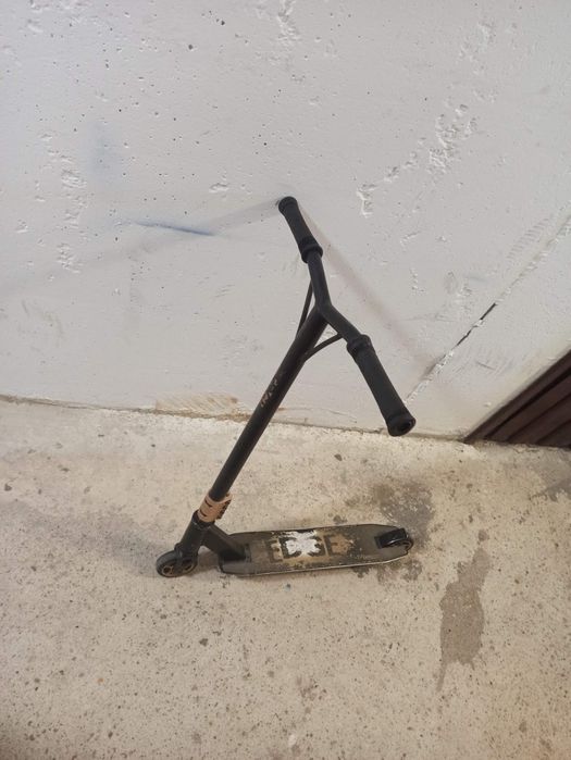 Hulajnoga z kołkami aluminiowymi