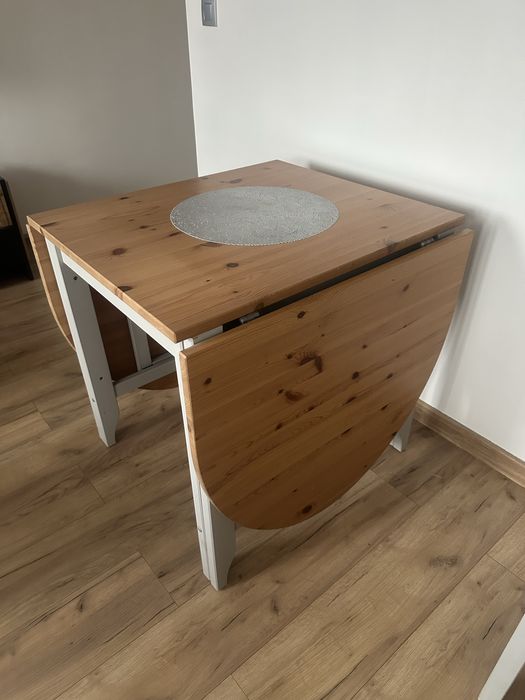 Stól jadalniany i stolik