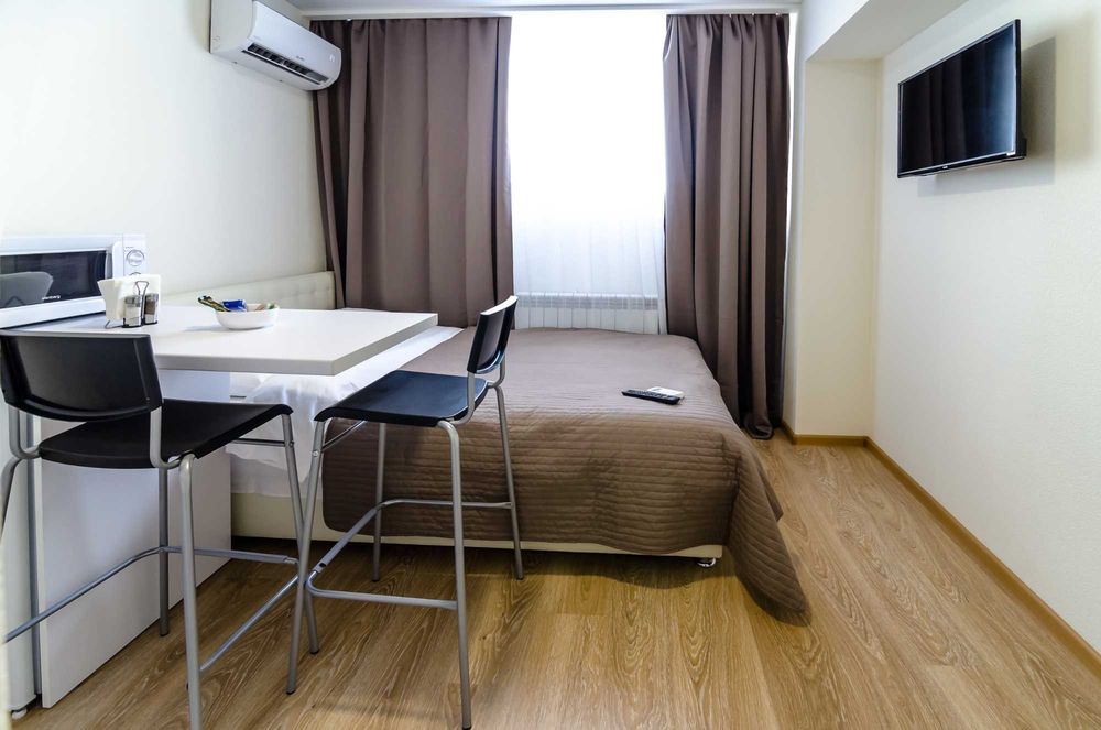 Квартира-студія в Києві, подобова оренда, станція метро "Берестейська"