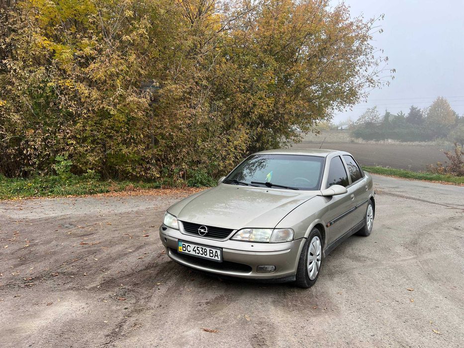 Продам машину opel vectra b