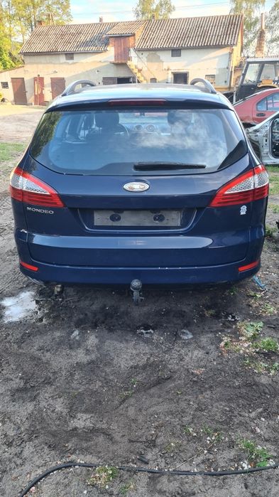 Kompletny przod mondeo mk4 kod lakieru A8