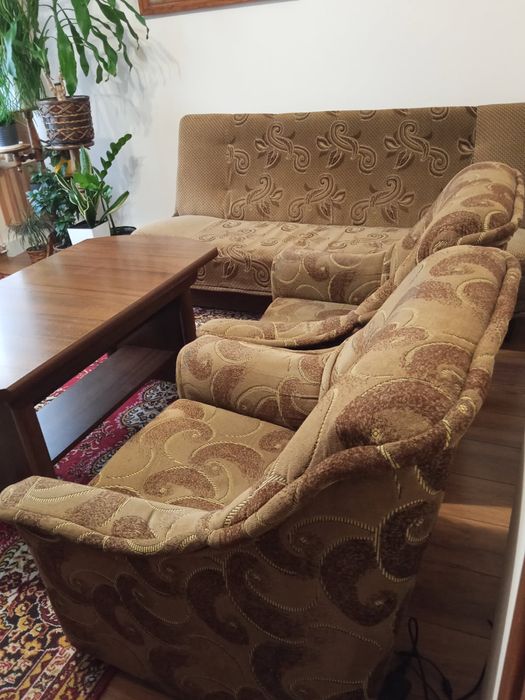 Komplet sofa, wesalka, kanapa, fotel i ława