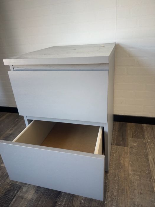 Szafka nocna w stylu Ikea