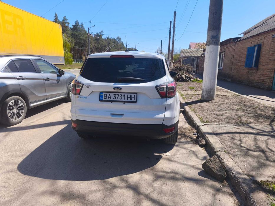 Продаж Ford Escape