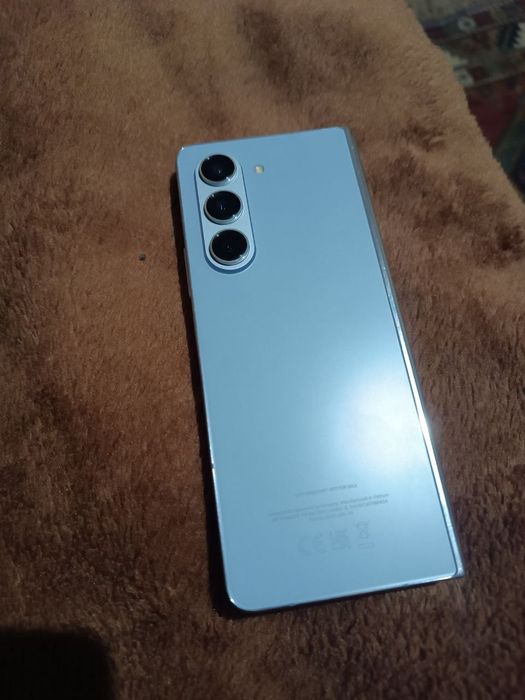 Samsung fold 5 12/256