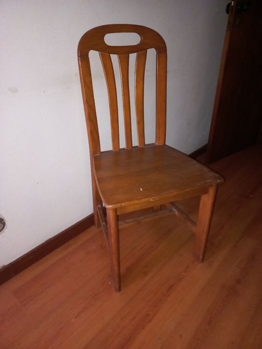 Cadeira de madeira
