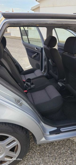 Vende-se VW Golf 1600, gasolina (edição especial 25 anos) - 50520 Kms