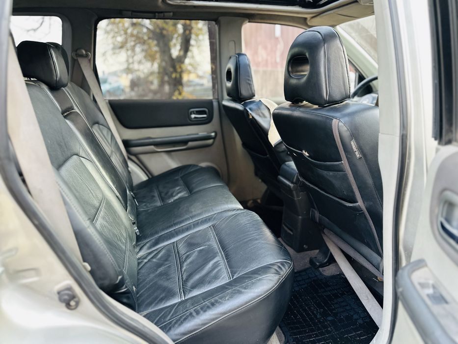 Продам Nissan X-Trail 2.2 дизель на боевом ходу !