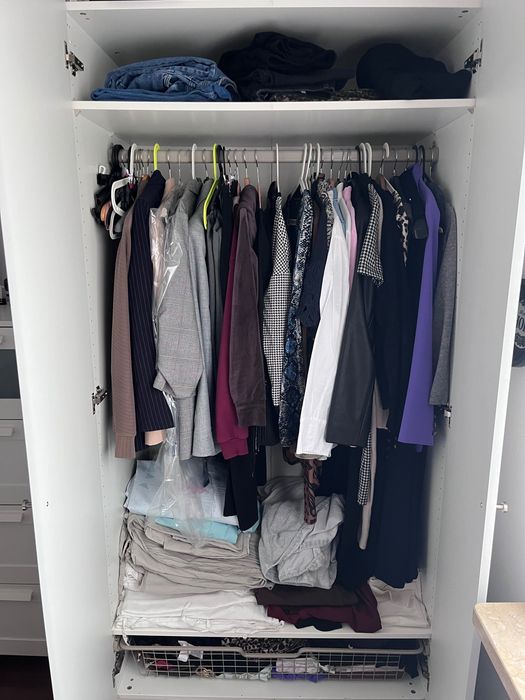 Biała szafa Ikea