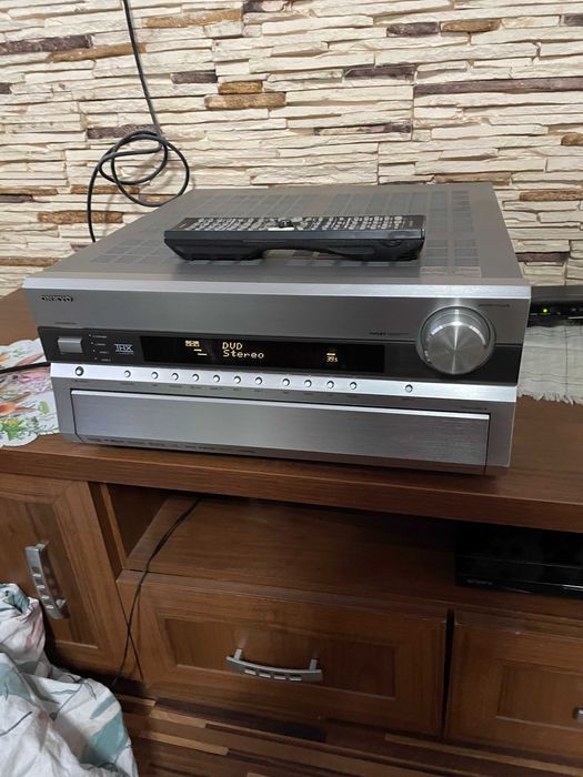 Wzmacniacz ONKYO TX-SR805