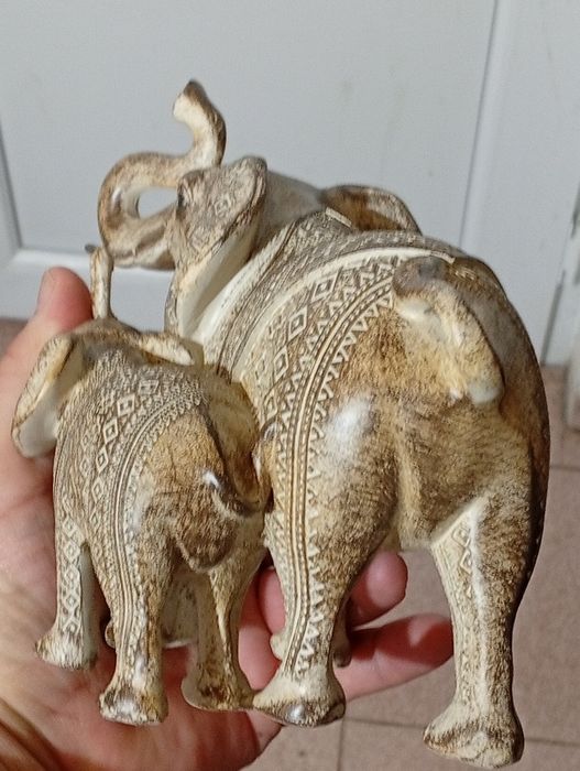 Elefante mãe e filho para decoração de sala