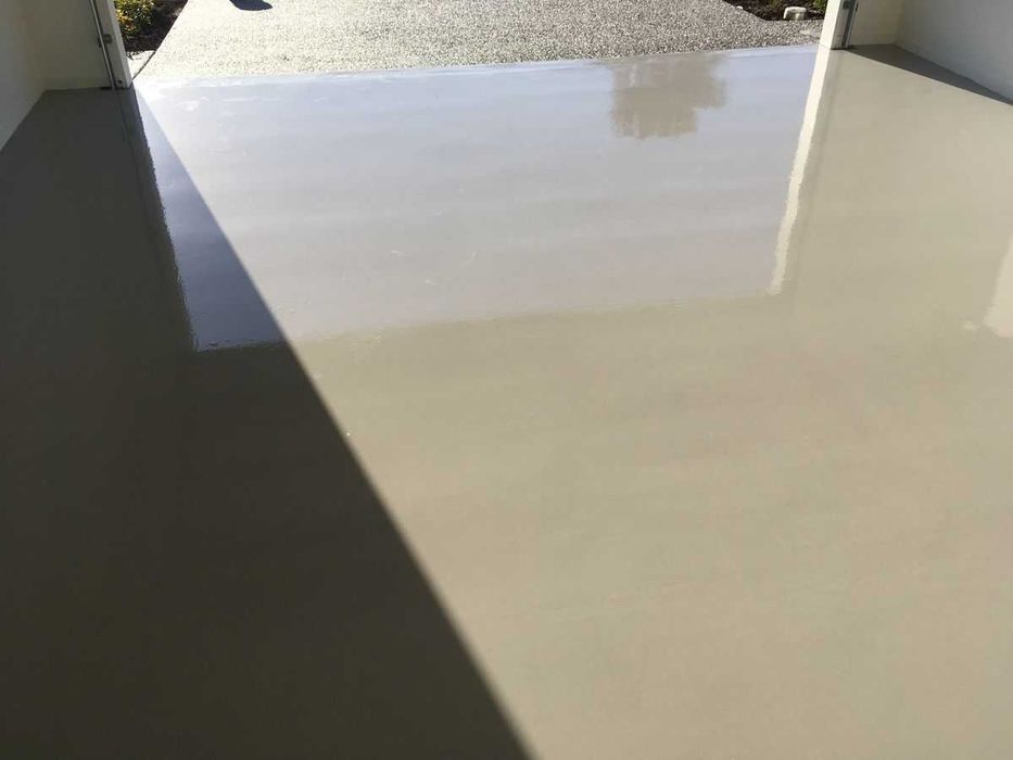 Pavimentos epóxi com resistencia para zonas de alto tráfego