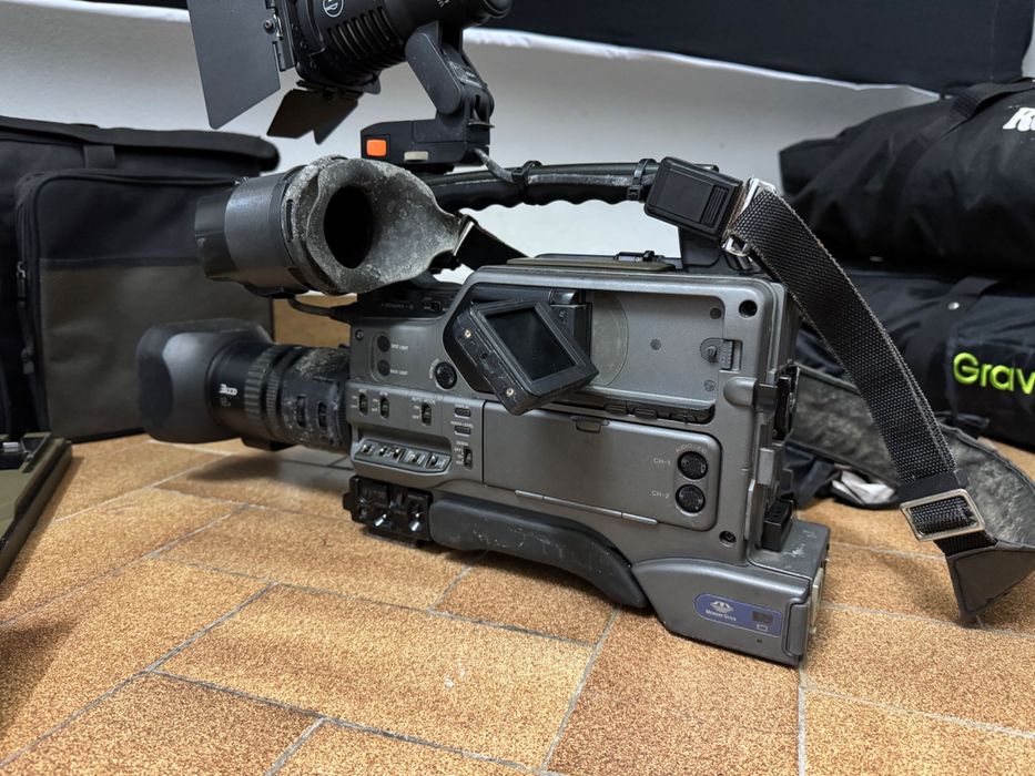 Câmera Sony DSR-250P + Acessórios