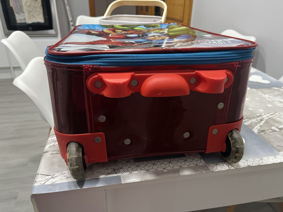 Troley de viajem da Marvel Advangers